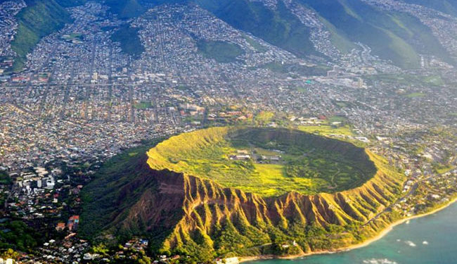 LOCUITORII DIN HAWAII, ANUNȚAȚI CĂ SUNT ATACAȚI CU RACHETE NUCLEARE