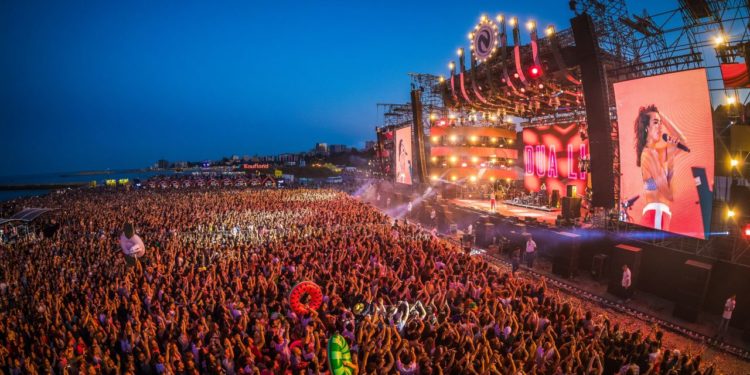 O luna plina de SuperCONCERTE pentru toate gusturile! Festivalul Neversea, Metalhead Meeting Festival, Festivalul Rock la Mures, Festivalul Electric Castle, Festivalul ARTmania, Jazz Festival